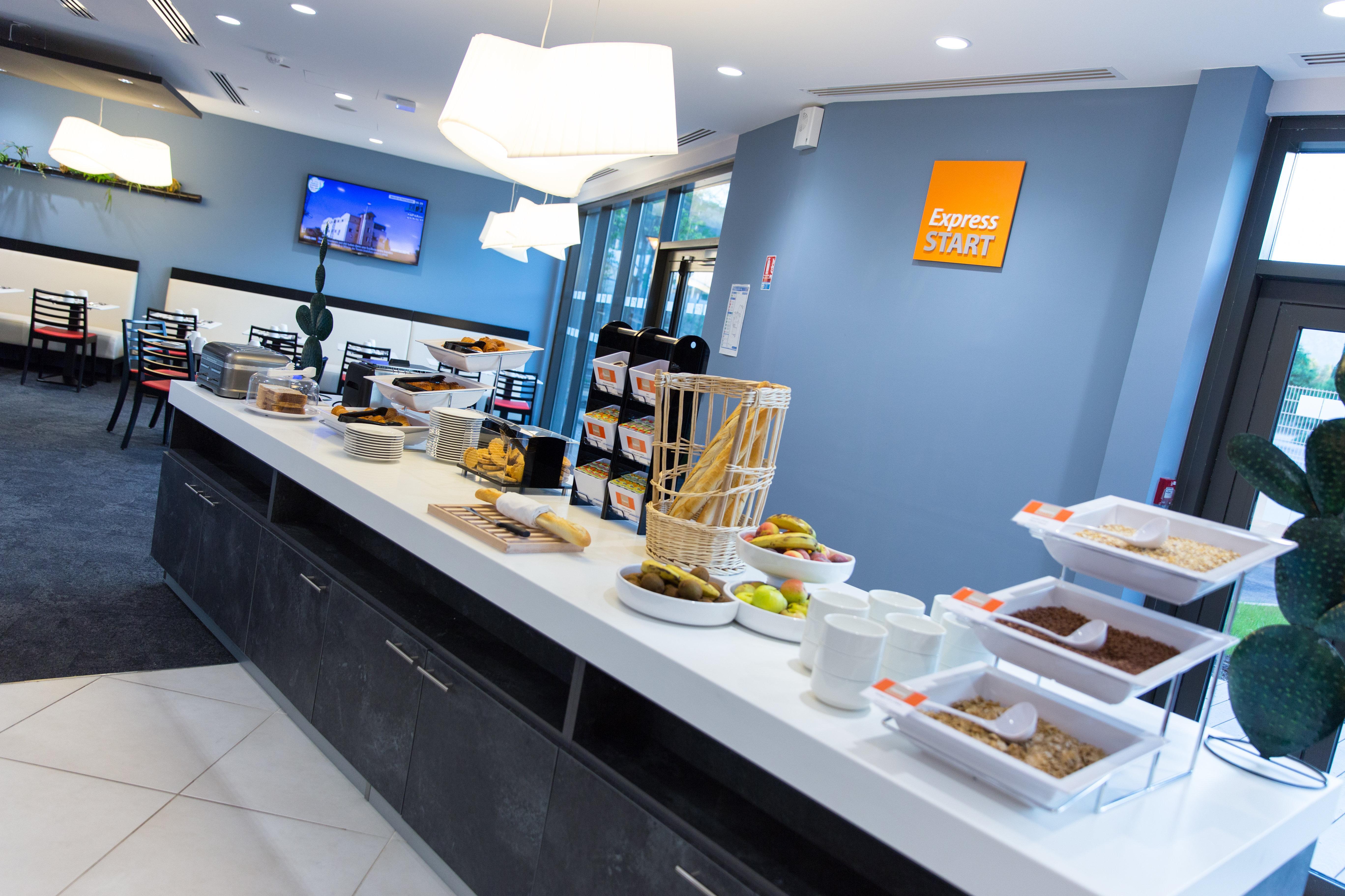 Holiday Inn Express Toulon - Est, An Ihg Hotel Eksteriør bilde